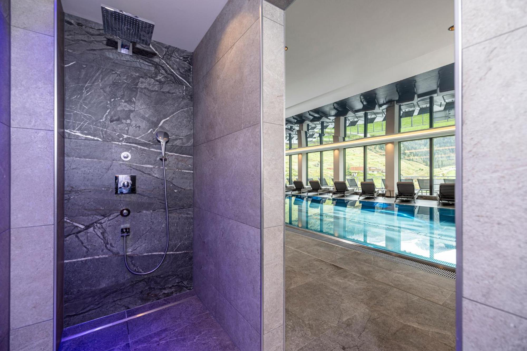 Thermal-Badhotel Kirchler Tux Εξωτερικό φωτογραφία